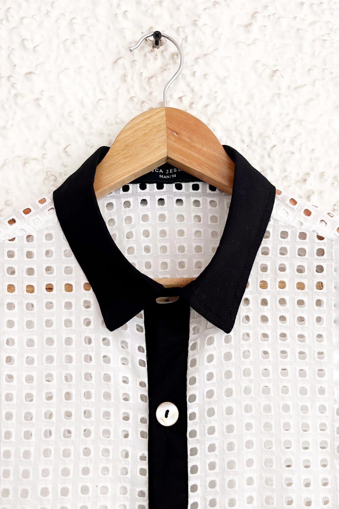 White Textured Button-Down Shirt – Half Sleeve Contrast Collar Casual Top