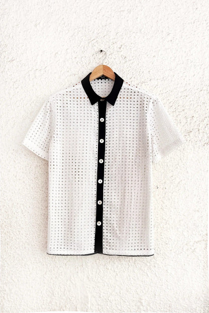 White Textured Button-Down Shirt – Half Sleeve Contrast Collar Casual Top