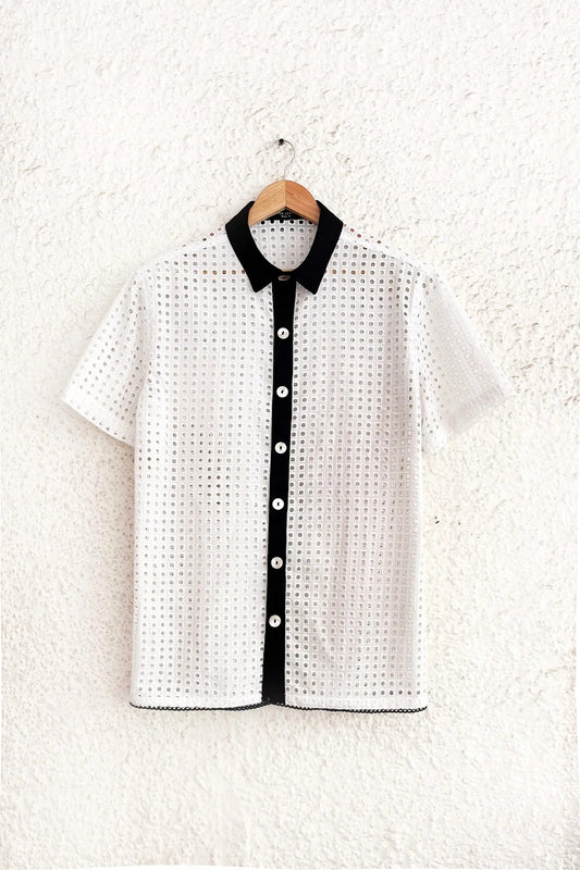 White Textured Button-Down Shirt – Half Sleeve Contrast Collar Casual Top
